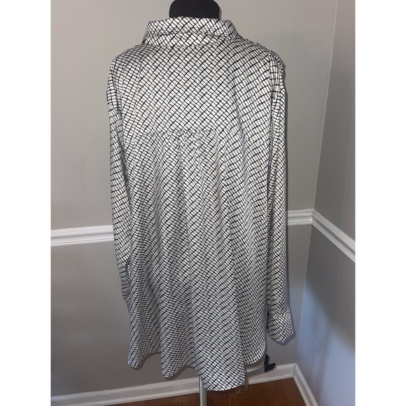 Lane Bryant Collared Step Hem Blouse Cream Black Blocks Plus Size 26/28 - Picture 6 of 8